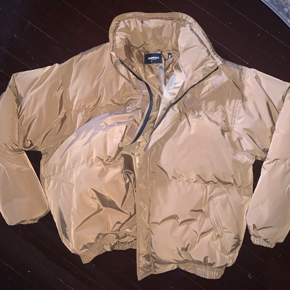 Essentials Fear of God brown puffer jacket Medium - Picture 2 of 4